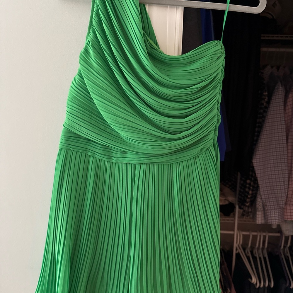 NWT-GLAM-Women’s Green One-Shoulder Pleated Romper